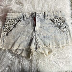 BLANK NYC marbled studded jean shorts